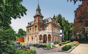 Hotel De Villa